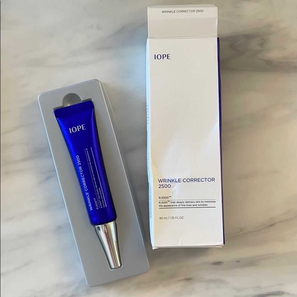 NWT IOPE WRINKLE AGE CORRECTOR 2500 40ml